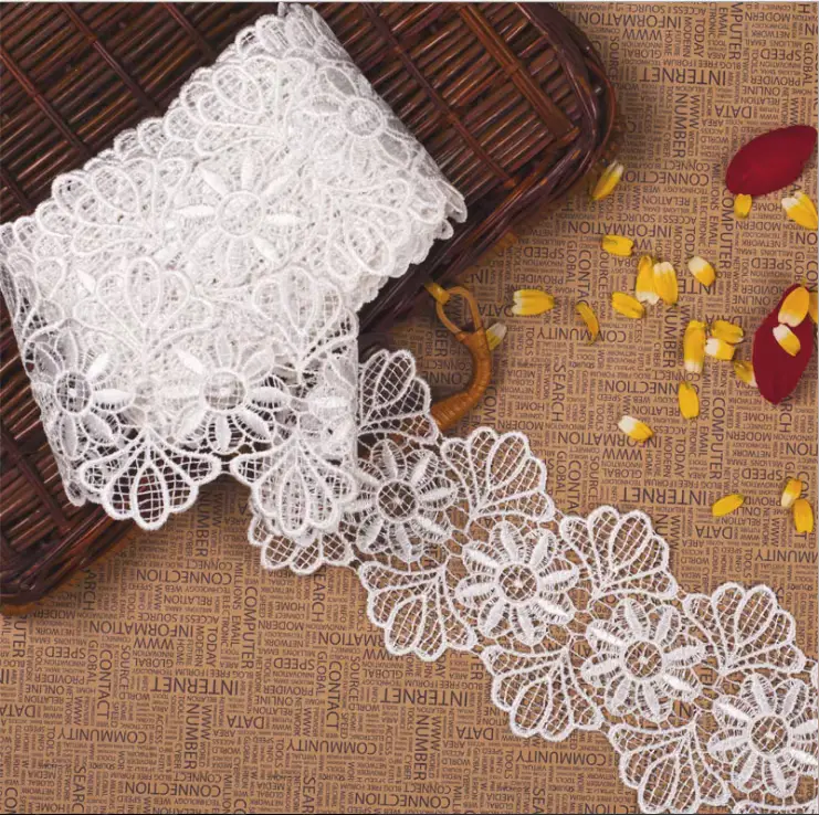 Customizable Fashionable White Milk Silk Embroidered Lace Clothing Accessories